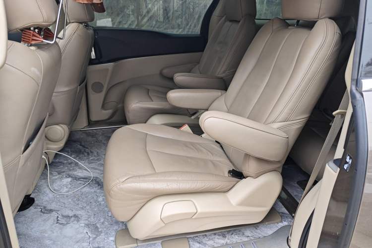 Used Buick GL8 2015 2.4L Luxury Business Premium Edition
