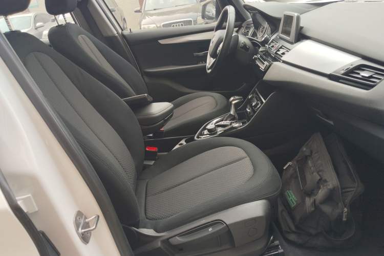 Used BMW 2 Series Gran Tourer 2015 218i Leading Model Right Front Seat