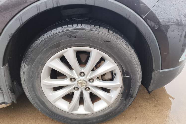 Used Buick Envision 2017 28T Four-Wheel Drive Luxury Model Right Front Wheel Hub