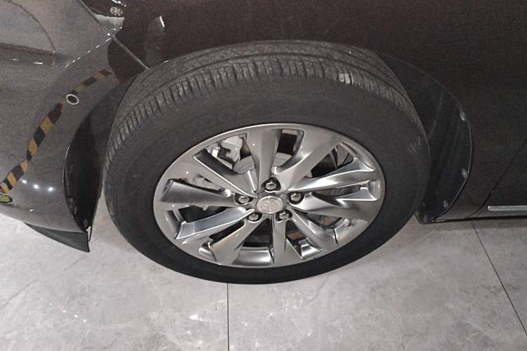 Used Buick GL8 2020 Avenir Avia Six-Seat Deluxe Edition
