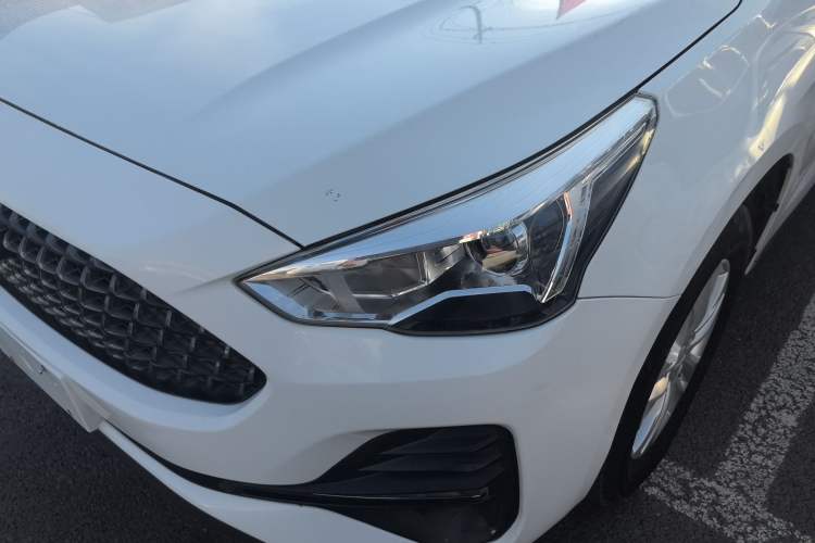 Used Haval M6 2019 1.5T DCT Two-Wheel Drive Urban Version China VI Standard
