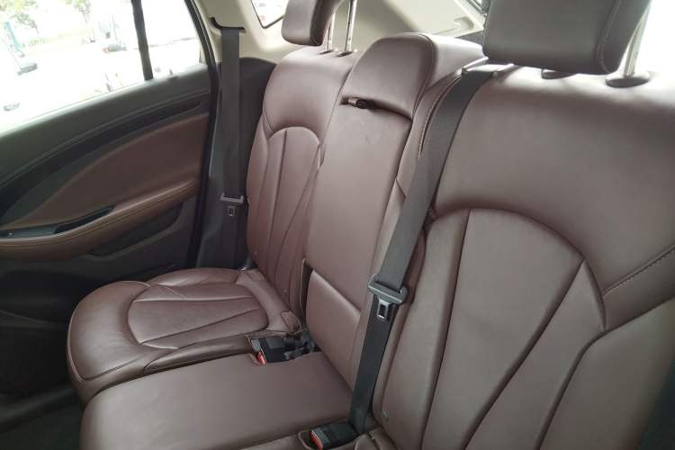 Used Buick Envision 2017 28T Four-Wheel Drive Elite Model Left Rear Seat