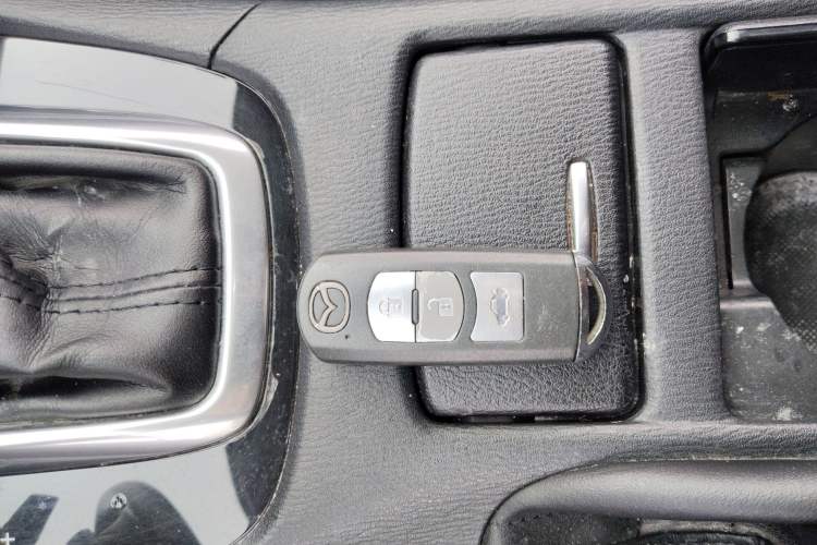 Used Mazda Atenza 2014 2.5L Blue Sky Prestige Edition Vehicle Key