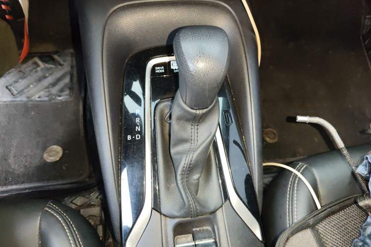 Used Toyota Corolla 2023 1.8L Smart Electric Hybrid Dual-Motor Pioneer Edition Gear Lever