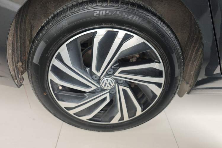 Used Volkswagen Sagitar 2021 200TSI DSG Excellence Edition Right Rear Wheel Hub