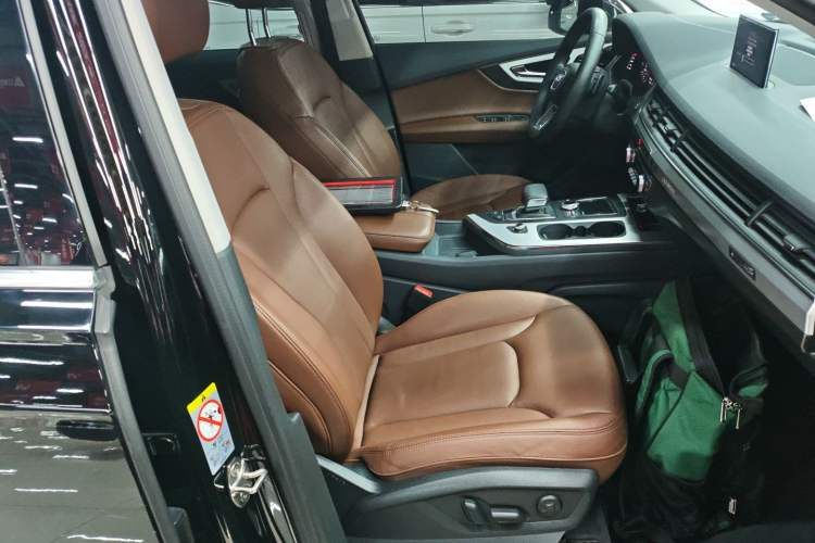 Used Audi Q7 2019 45 TFSI Comfort Model