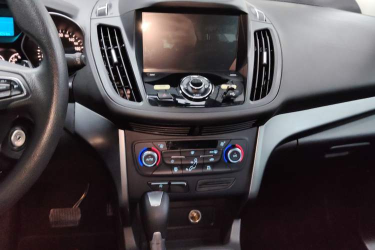 Used Ford Kuga 2017 EcoBoost 180 Two-Wheel-Drive Elite Trim
