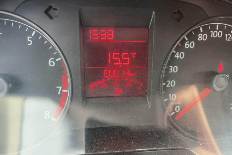 Used Volkswagen Santana 2015 1.4L Manual Fashion Edition Odometer Close Up