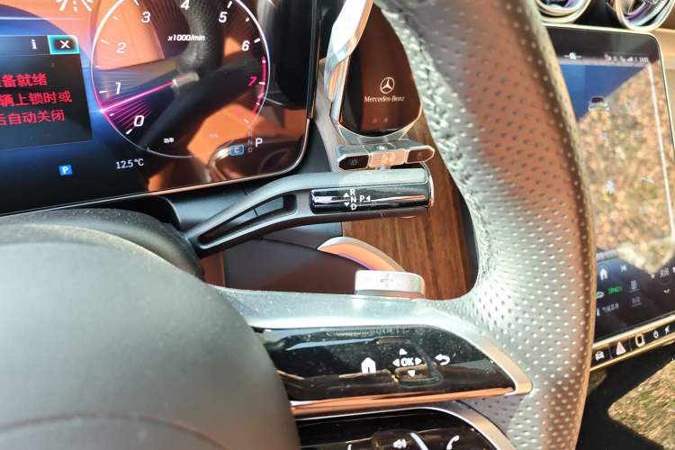 Used Mercedes-Benz GLC 2024 GLC 300 L 4MATIC Dynamic Edition 5-seater Gear Lever