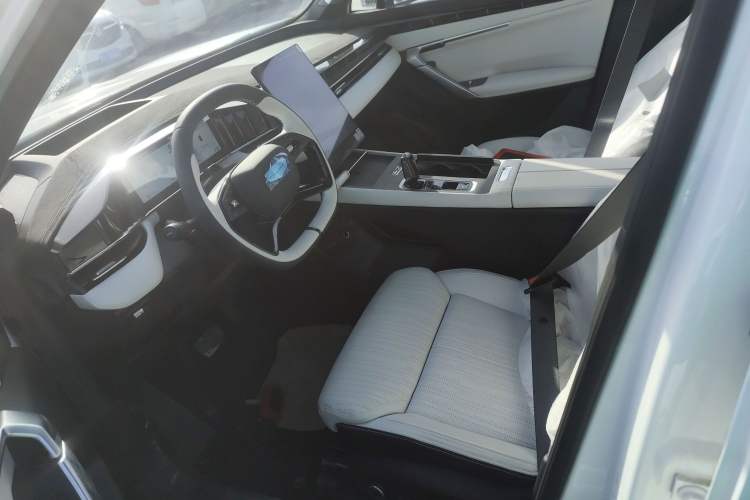 Used Geely Auto FX11 2024 2.0TD DCT Intelligent Driving Version