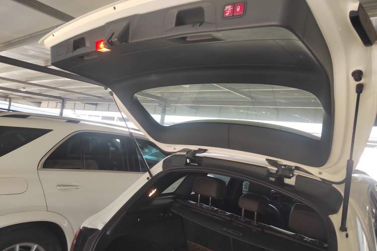 Used Mercedes-Benz GLC 2019 GLC 260 L 4MATIC Dynamic Model
