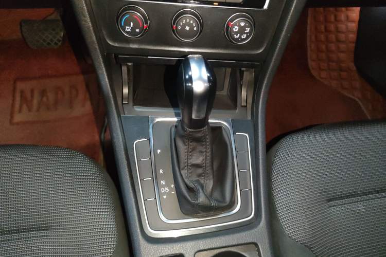 Used Volkswagen Golf 2019 1.6L Automatic Comfort Model China V Standard