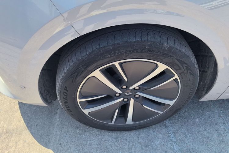 Used Li Auto L6 2024 Pro Model Left Front Wheel Hub