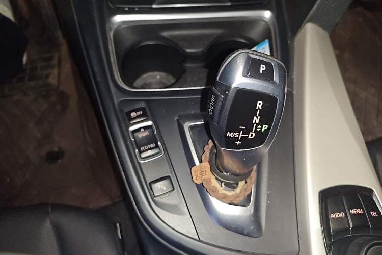 Used BMW 3 Series 2015 316Li Fashion Model
