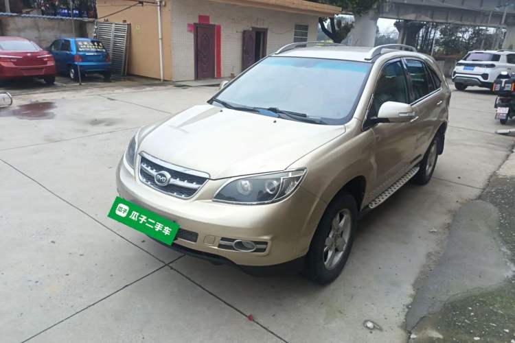 Used BYD S6 2014 2.0L Manual Luxury 5-Seater