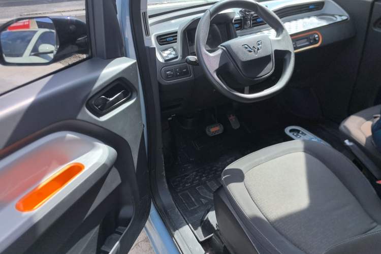 Used Wuling Hongguang MINIEV 2020 Zizai Version Lithium-NMC Driver Seat