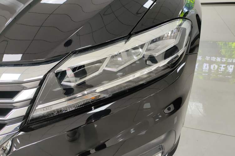 Used Volkswagen Lavida 2021 1.5L Automatic Fashion Edition Left Front Headlight