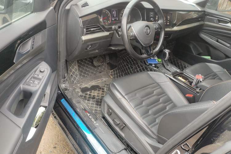 Used Volkswagen Passat 2019 330TSI Elite Edition China VI Driver Seat