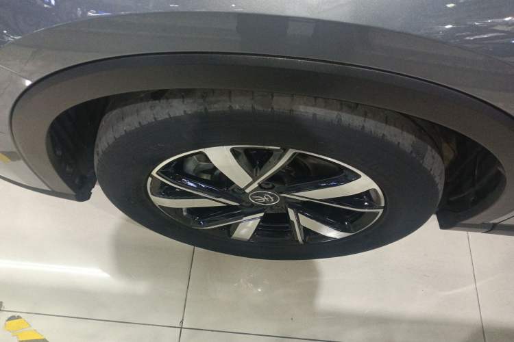 Used BYD Song Pro New Energy 2024 HONOR Edition DM-i 71KM Navigation Model Exterior 4