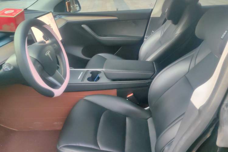 Used Tesla Model Y 2022 Long-Range All-Wheel-Drive Version