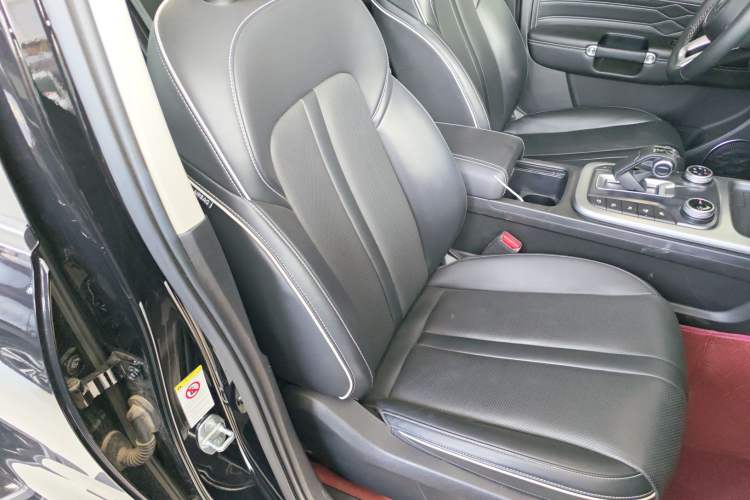 Used Tank 300 2023 City Edition 2.0T—Stylish as Ever