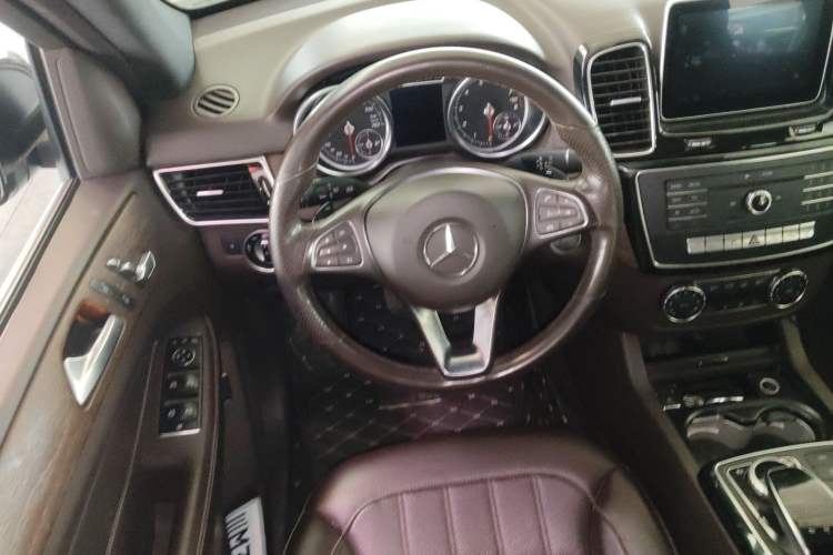 Used Mercedes-Benz GLE 2015 GLE 400 4MATIC
