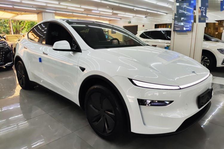 Used Tesla Model Y 2026 Long-Range All-Wheel-Drive Model
