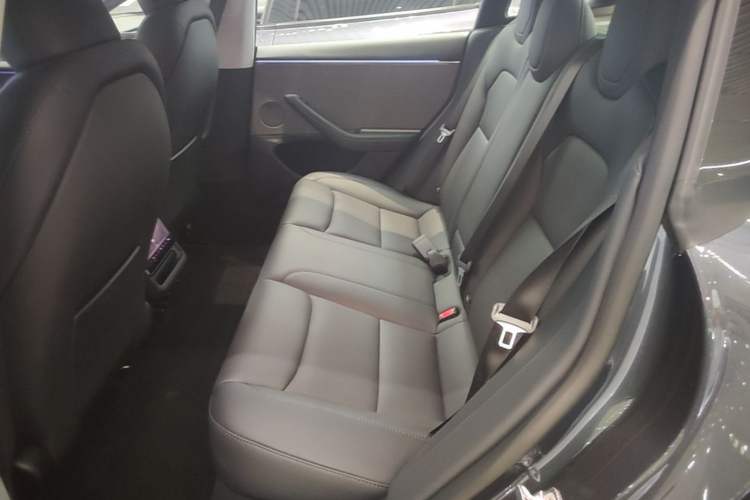 Used Tesla Model 3 2025 Rear-Wheel-Drive Version
