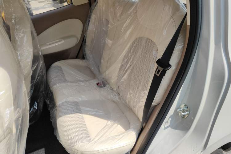 Used Wuling Hongguang MINIEV 2025 Four-Door Version Advanced Edition Left Rear Seat