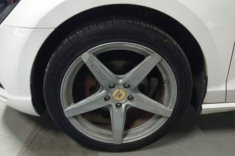 Used Volkswagen Lamando 2015 230TSI DSG Fashion Edition