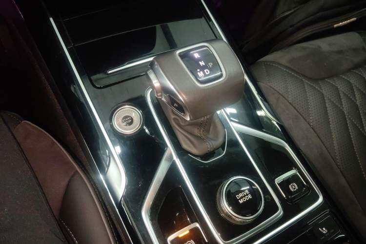 Used Hongqi HS5 2022 Revised Version 2.0T Smart Connect Flagship Edition