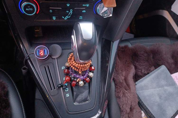 Used Ford Focus 2017 Hatchback 1.6L Automatic Fashion Edition Smart Drive Version
