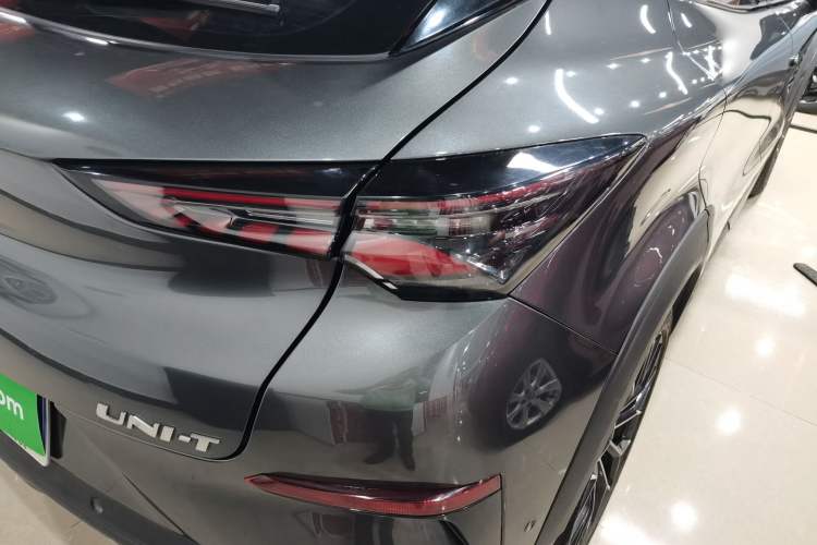 Used CHANGAN UNI-T 2022 1.5T Flagship Edition Right Rear Taillight