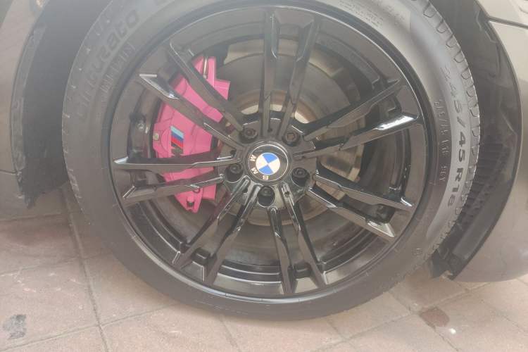 Used BMW 5 Series 2014 525Li Luxury Design Package
