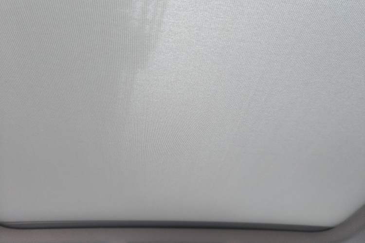 Used Volkswagen Tiguan L 2019 Revised 330TSI Automatic Two-Wheel Drive Smart & Luxury Edition China VI Standard Headliner