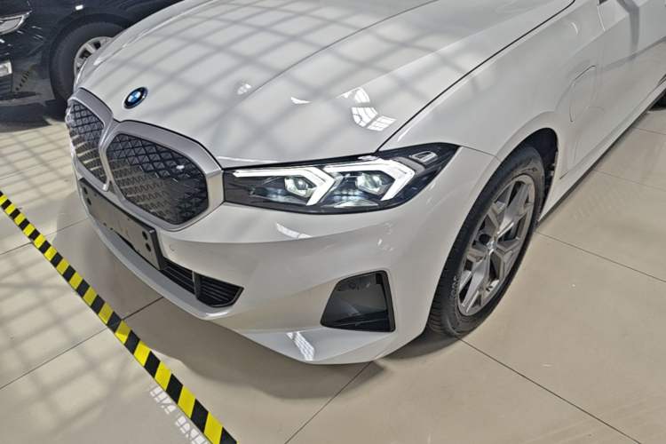 Used BMW i3 2025 eDrive 35 L
