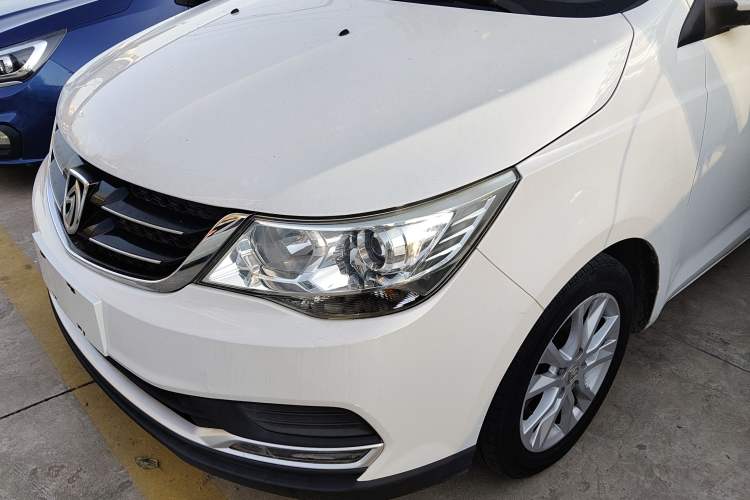 Used Baojun 730 2016 Revised 1.5L Manual Standard Version 7 Seats China V Emission Standard
