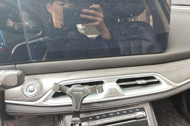 Used Dongfeng Fengon 580 2022 1.5T Automatic Luxury Version Audio And AC Panel