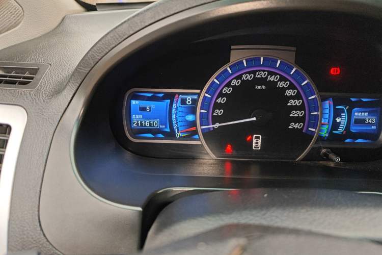 Used BYD S6 2014 2.0L Manual Luxury 5-Seater
