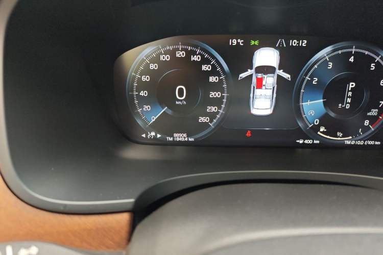 Used Volvo S90 2019 T5 Zhiyuan Edition Odometer Close Up