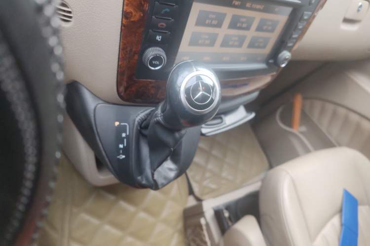 Used Mercedes-Benz Viano 2011 2.5L Navigator Edition
