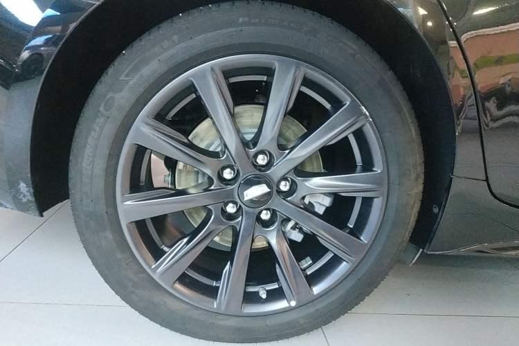 Used Cadillac CT5 2023 28T Prestige Model
