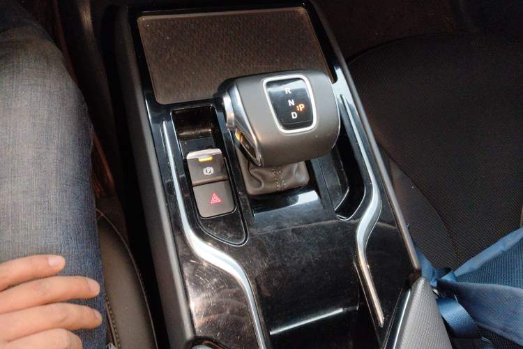 Used Hongqi E-QM5 2022 431 km Charge & Enjoy Edition
