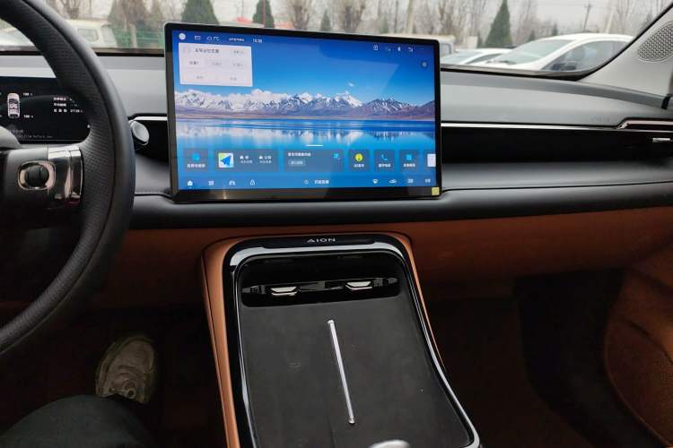 Used AION V 2024 Aion Tyrannosaurus 650 Smart Premium Edition