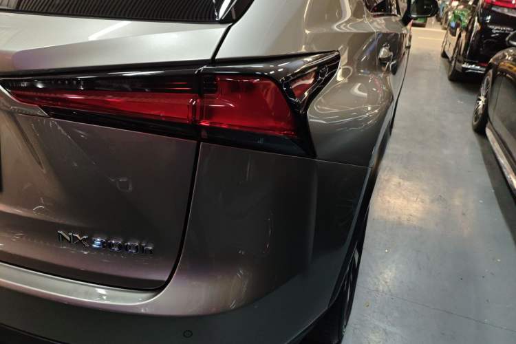 Used Lexus NX 2020 300h All-Wheel Drive FENGZHI Version China VI Standard Right Rear Taillight