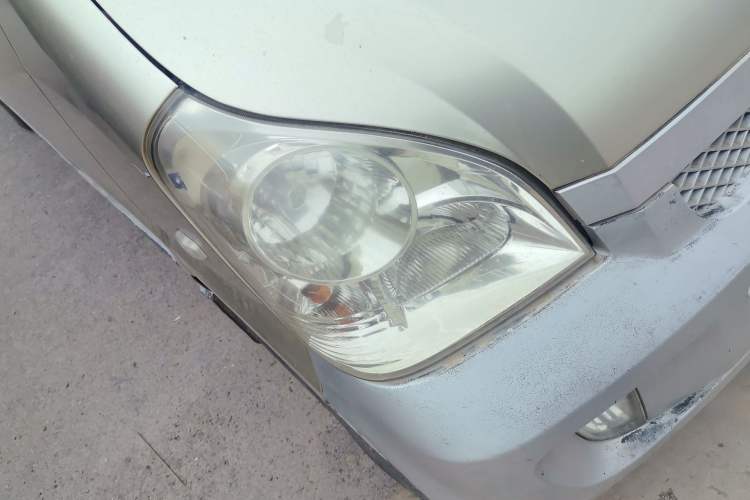 Used Wuling Rongguang 2011 1.2L Standard Version Right Front Headlight
