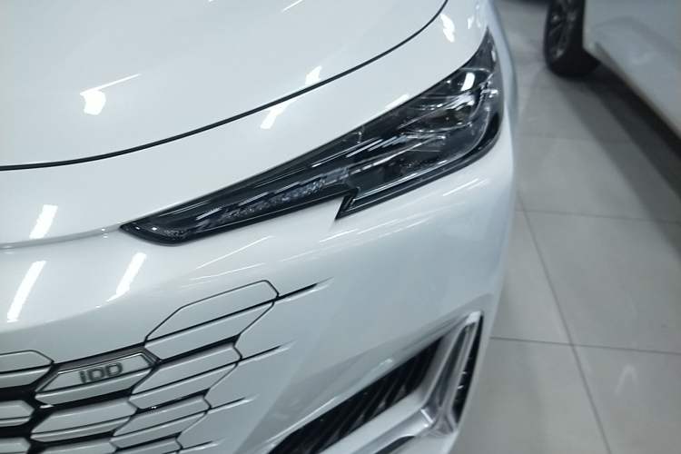 Used Changan UNI-K iDD 2024 Chuzhi iDD 1.5T 135km Smart & Fun Model