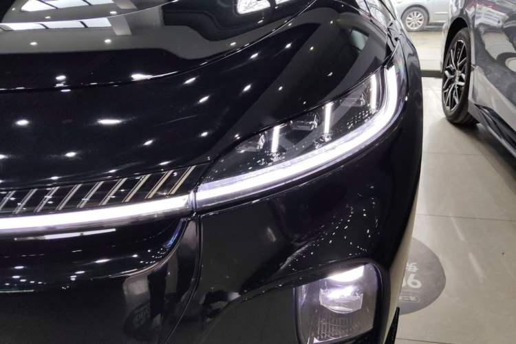 Used VOYAH COURAGE 2024 Long-Range Supercharge Edition Left Front Headlight