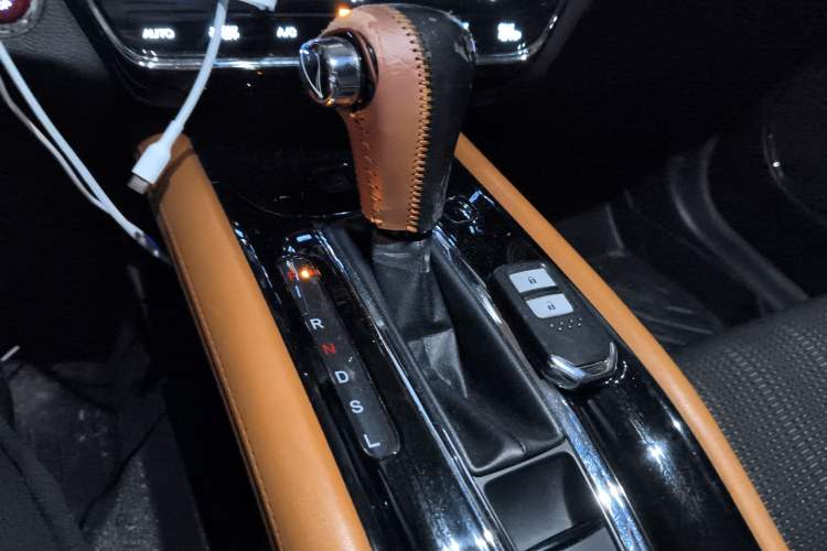 Used Honda Vezel 2015 1.8L CVT 2WD Luxury Model