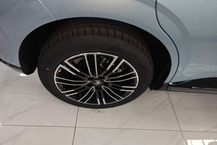 Used ARCFOX T1 2025 Model 425 PLUS